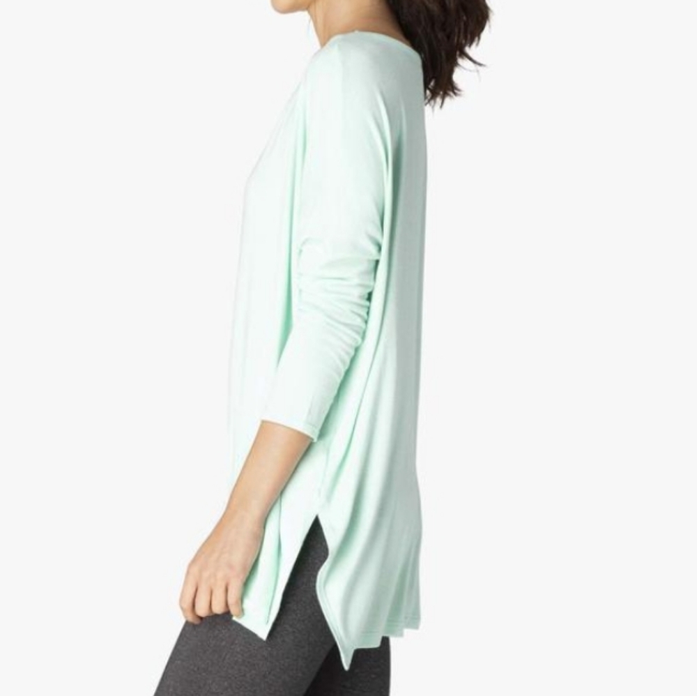 New Beyond yoga Self Slink It Boxy Pullover large